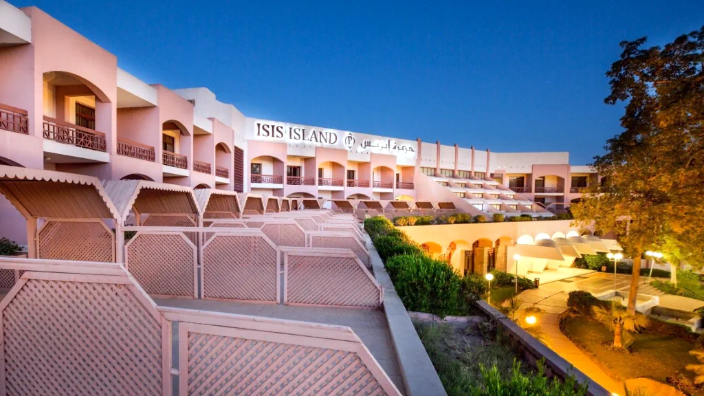 الفندق بيراميزا ايزيس ايلاند ريزورت - أسوان